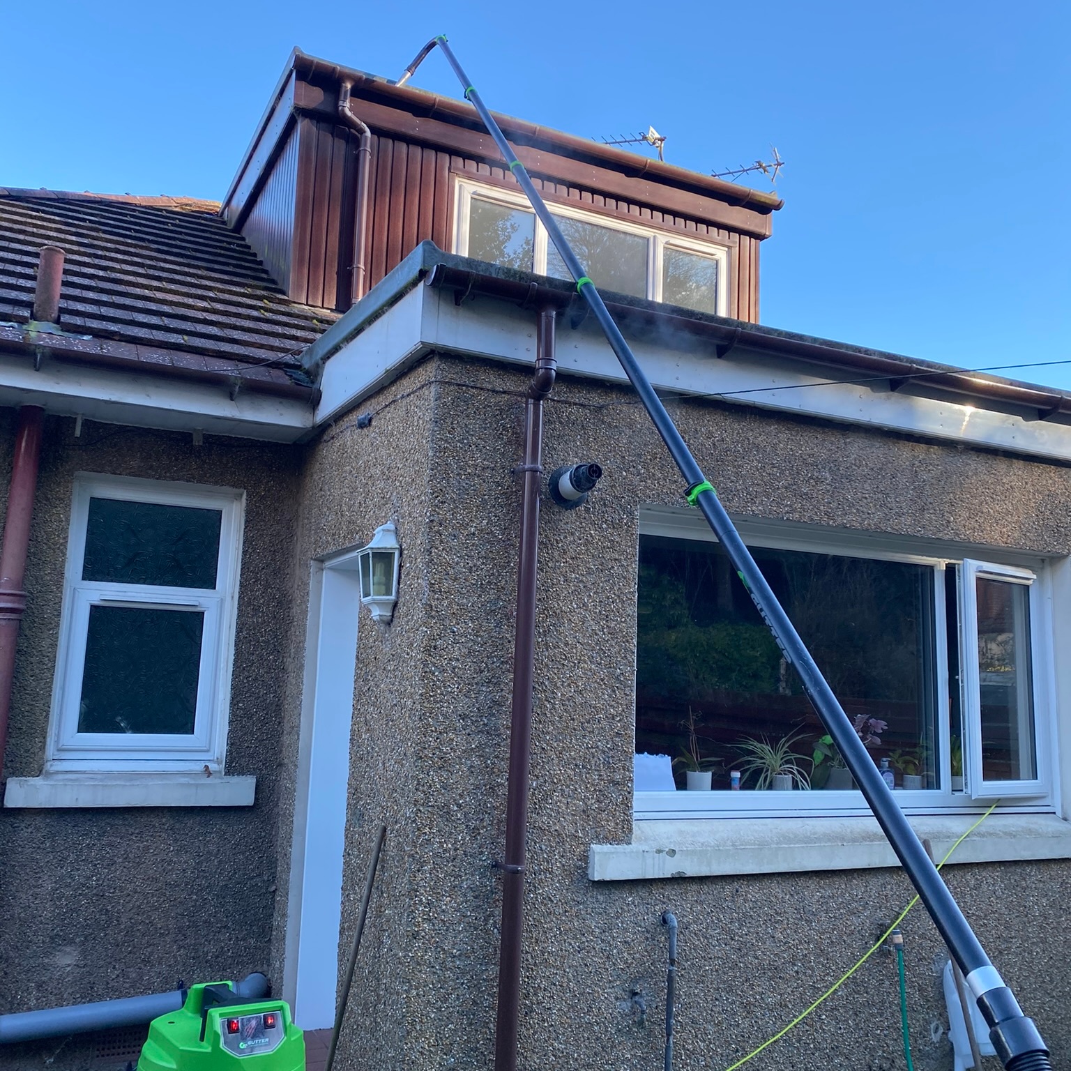 gutter cleaning Linlithgow